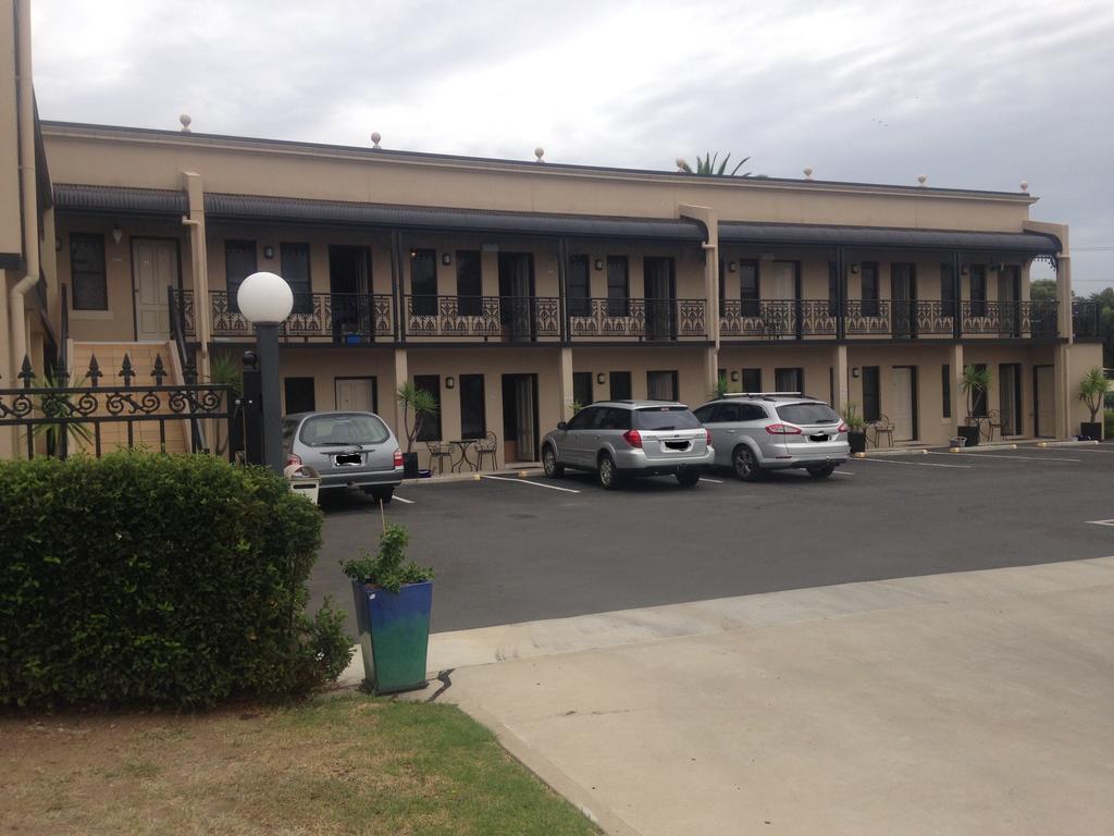 Inverell Terrace Motor Lodge Esterno foto